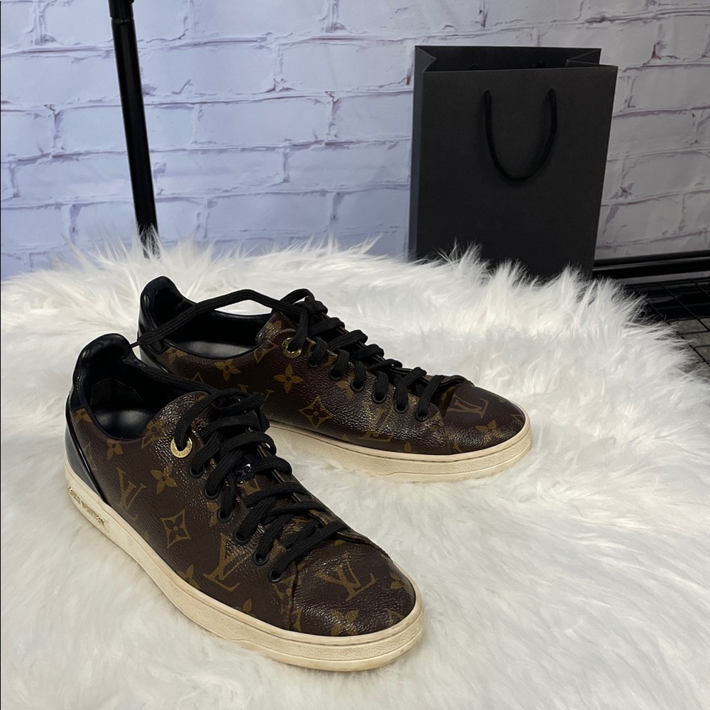 Louis Vuitton Sneakers